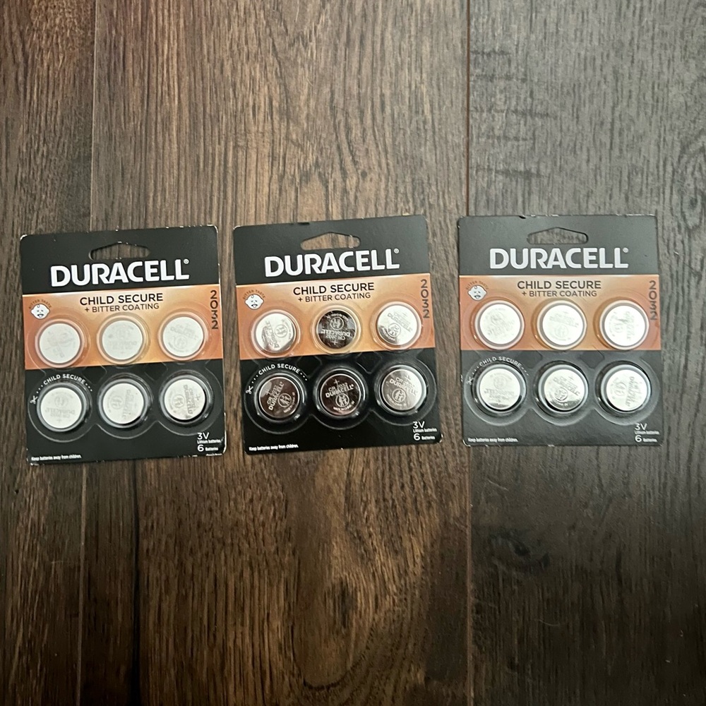 Duracell CR2032 3V Lithium Battery, Ch, Lot of 18 / 3 pk